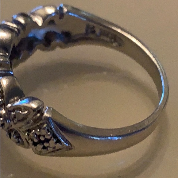 Silver ring - Picture 4 of 7